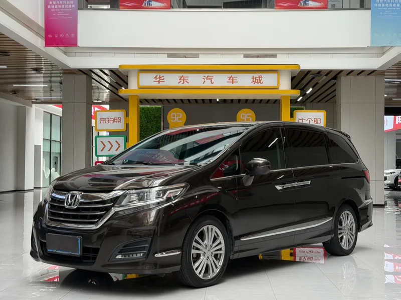 Honda Elysion 2016 2.4L Edición de moda exterior foto 1 Honda Elysion 2016 2.4L Edición de moda exterior foto 1
