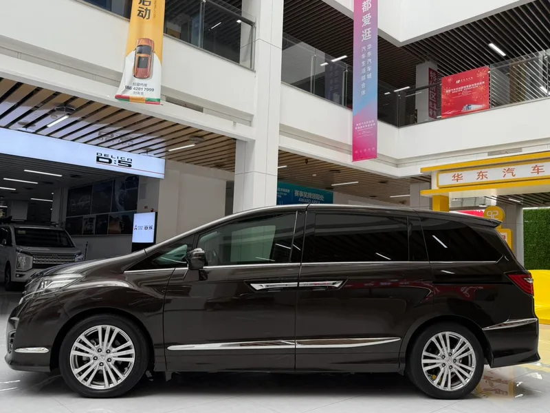 Honda Elysion 2016 2.4L Edición de moda exterior foto 9 Honda Elysion 2016 2.4L Edición de moda exterior foto 9