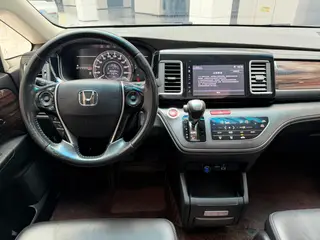 Honda Elysion 2016 2.4L Edición de moda interior foto 16 Honda Elysion 2016 2.4L Edición de moda interior foto 16