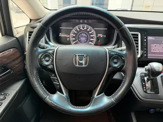 Honda Elysion 2016 2.4L Edición de moda interior foto 17 Honda Elysion 2016 2.4L Edición de moda interior foto 17