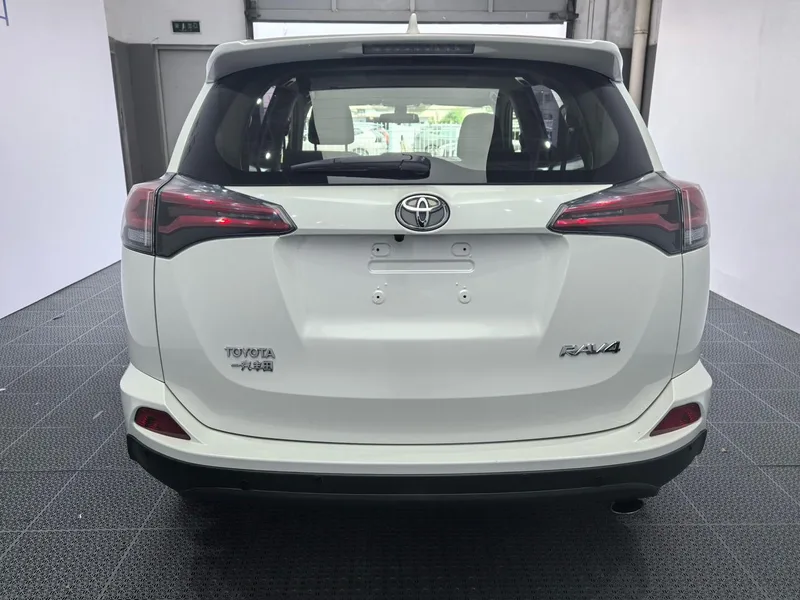 Toyota RAV4 2019 2.0L CVT Versión avanzada de tracción a dos ruedas País V exterior foto 5 Toyota RAV4 2019 2.0L CVT Versión avanzada de tracción a dos ruedas País V exterior foto 5