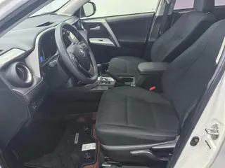Toyota RAV4 2019 2.0L CVT Versión avanzada de tracción a dos ruedas País V exterior foto 8 Toyota RAV4 2019 2.0L CVT Versión avanzada de tracción a dos ruedas País V exterior foto 8