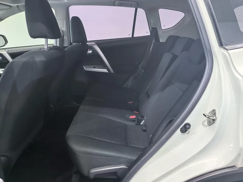 Toyota RAV4 2019 2.0L CVT Versión avanzada de tracción a dos ruedas País V exterior foto 10 Toyota RAV4 2019 2.0L CVT Versión avanzada de tracción a dos ruedas País V exterior foto 10