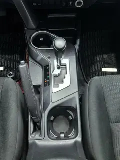 Toyota RAV4 2019 2.0L CVT Versión avanzada de tracción a dos ruedas País V interior foto 13 Toyota RAV4 2019 2.0L CVT Versión avanzada de tracción a dos ruedas País V interior foto 13