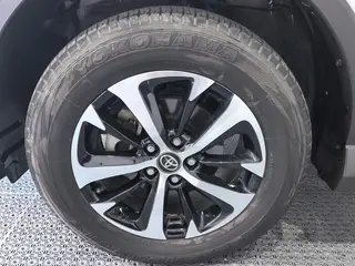 Toyota RAV4 2019 2.0L CVT Versión avanzada de tracción a dos ruedas País V interior foto 18 Toyota RAV4 2019 2.0L CVT Versión avanzada de tracción a dos ruedas País V interior foto 18