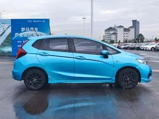 Honda Fit 2018 1.5L CVT tide run version exterior photo 4 Honda Fit 2018 1.5L CVT tide run version exterior photo 4