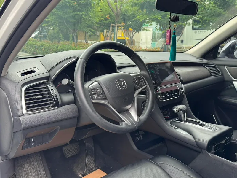 Honda Avancier 2020 240 TURBO CVT Versión cómoda interior foto 12 Honda Avancier 2020 240 TURBO CVT Versión cómoda interior foto 12