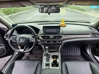 Honda Accord 2018 230TURBO Comfort Edition China V interior photo 11 Honda Accord 2018 230TURBO Comfort Edition China V interior photo 11
