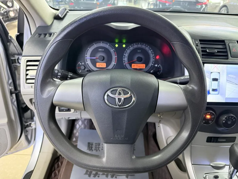 Toyota Corolla 2011 1.6L Automatic GL interior photo 11