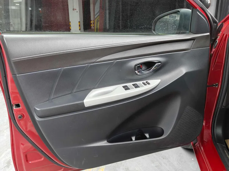 Toyota Yaris L 2016 Restyling 1.5G CVT dazzle skylight version exterior photo 9 Toyota Yaris L 2016 Restyling 1.5G CVT dazzle skylight version exterior photo 9