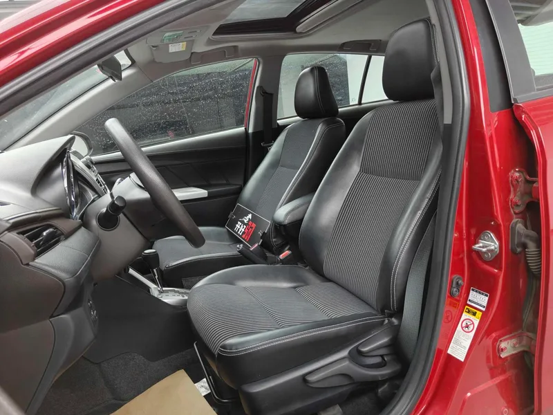 Toyota Yaris L 2016 Restyling 1.5G CVT dazzle skylight version interior photo 13 Toyota Yaris L 2016 Restyling 1.5G CVT dazzle skylight version interior photo 13