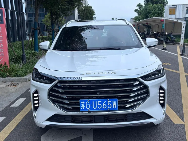 Jetour X70 PLUS 2021 Zhuge 1.6T DCT Kongming 7 seat exterior photo 2 Jetour X70 PLUS 2021 Zhuge 1.6T DCT Kongming 7 seat exterior photo 2