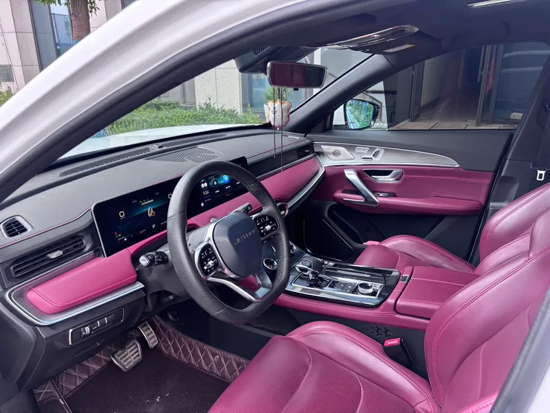 Jetour X70 PLUS 2021 Zhuge 1.6T DCT Kongming 7 seat interior photo 9 Jetour X70 PLUS 2021 Zhuge 1.6T DCT Kongming 7 seat interior photo 9