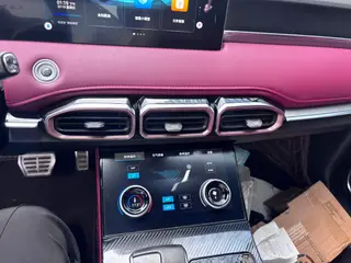 Jetour X70 PLUS 2021 Zhuge 1.6T DCT Kongming 7 seat interior photo 12 Jetour X70 PLUS 2021 Zhuge 1.6T DCT Kongming 7 seat interior photo 12