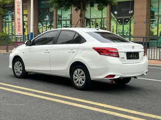Toyota Vios 2017 1.5L CVT Versión creativa interior foto 11 Toyota Vios 2017 1.5L CVT Versión creativa interior foto 11