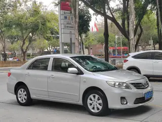 Toyota Corolla 2011 1.6L Automatic GL Skylight Edition exterior photo 3 Toyota Corolla 2011 1.6L Automatic GL Skylight Edition exterior photo 3