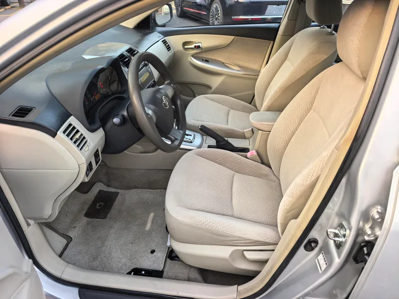 Toyota Corolla 2011 1.6L Automatic GL exterior photo 9 Toyota Corolla 2011 1.6L Automatic GL exterior photo 9