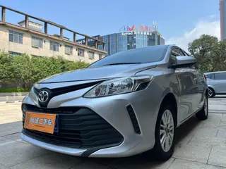 Toyota Vios 2017 1.5L CVT Созданная версия интерьер фото 11 Toyota Vios 2017 1.5L CVT Созданная версия интерьер фото 11