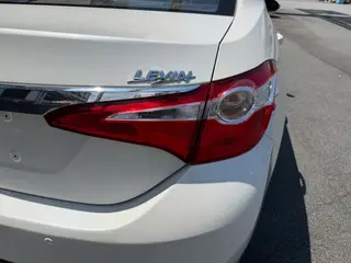 Toyota Levin 2016 1.6G CVT Elite Edition interior photo 11 Toyota Levin 2016 1.6G CVT Elite Edition interior photo 11