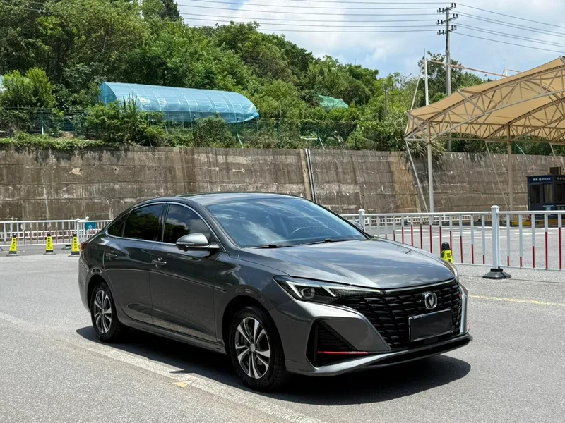 Changan Eado 2024 PLUS 1.4T DCT Version haute performance extérieur photo 3 Changan Eado 2024 PLUS 1.4T DCT Version haute performance extérieur photo 3