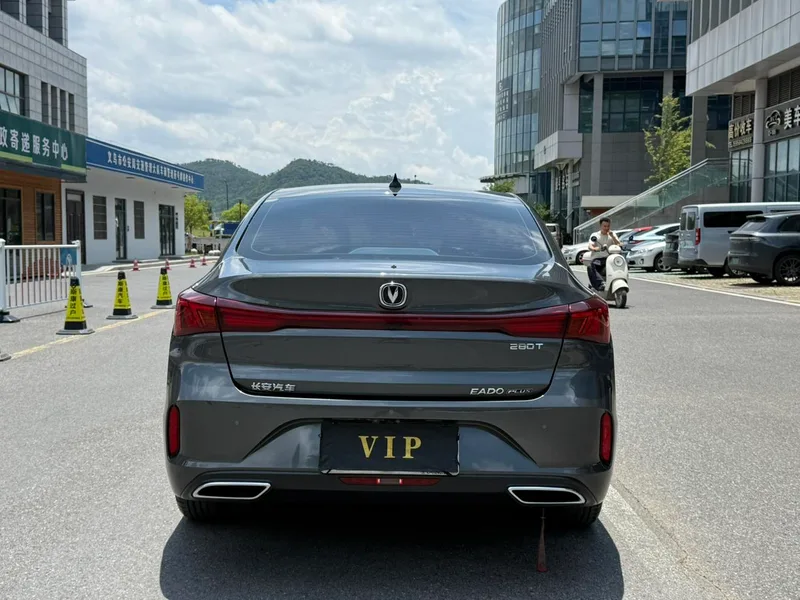 Changan Eado 2024 PLUS 1.4T DCT Version haute performance extérieur photo 5 Changan Eado 2024 PLUS 1.4T DCT Version haute performance extérieur photo 5