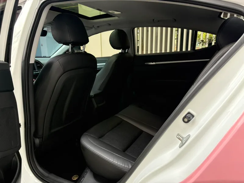 Hyundai Elantra Lingdong 2018 1.6L Automatique 15 Édition spéciale d'anniversaire extérieur photo 6