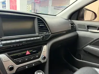 Hyundai Elantra Lingdong 2018 1.6L Automatique 15 Édition spéciale d'anniversaire extérieur photo 8