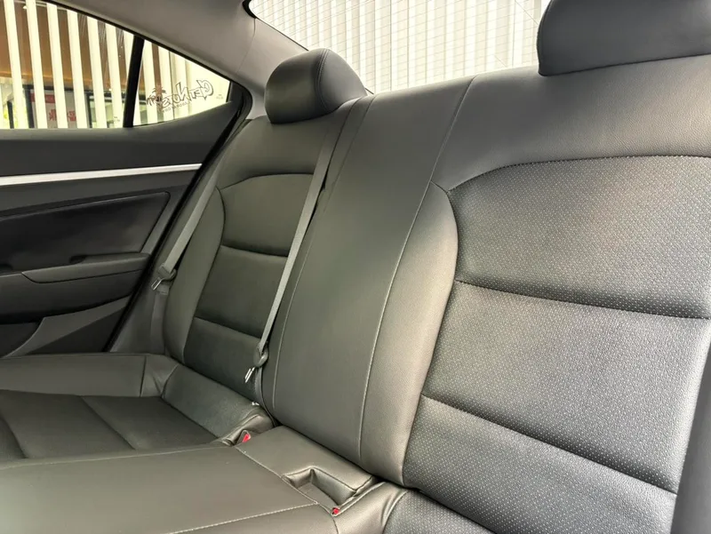 Hyundai Elantra Lingdong 2018 1.6L Automatique 15 Édition spéciale d'anniversaire intérieur photo 12