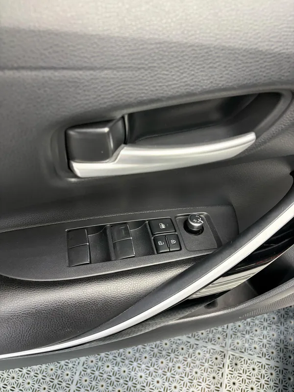 Toyota Corolla 2021 Dual Power 1.8L E-CVT Elite Edition interior photo 18 Toyota Corolla 2021 Dual Power 1.8L E-CVT Elite Edition interior photo 18