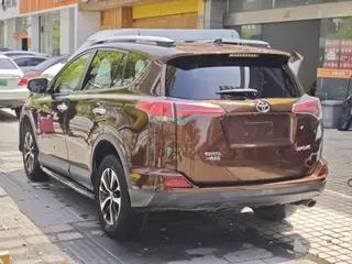 Toyota RAV4 2016 2.0L CVT Version mode à deux roues motrices intérieur photo 6 Toyota RAV4 2016 2.0L CVT Version mode à deux roues motrices intérieur photo 6