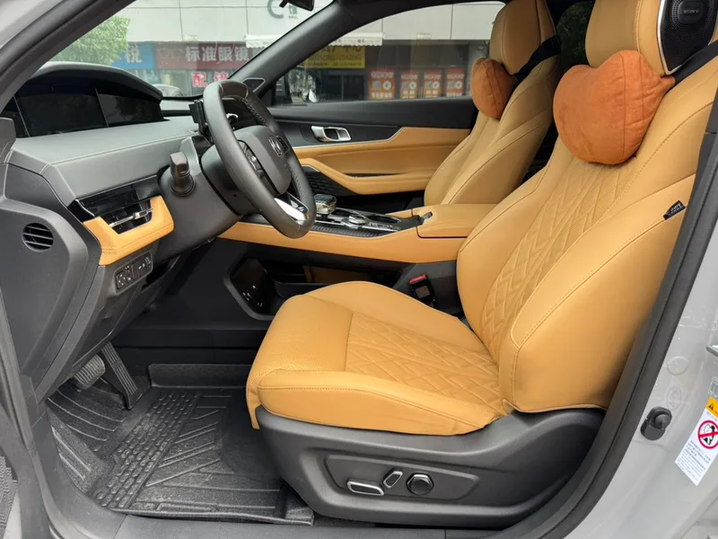 Changan UNI-K 2021 2.0T Premium Trim interior photo 12 Changan UNI-K 2021 2.0T Premium Trim interior photo 12