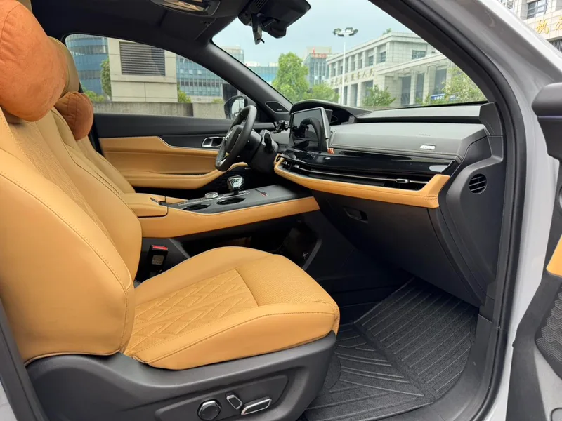 Changan UNI-K 2021 2.0T Premium Trim interior photo 20 Changan UNI-K 2021 2.0T Premium Trim interior photo 20