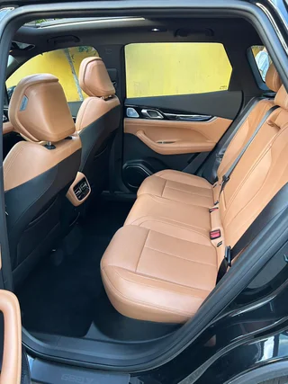 Geely Boyue L 2025 Cuarta generación 1.5TD DCT Río de montaña interior foto 15 Geely Boyue L 2025 Cuarta generación 1.5TD DCT Río de montaña interior foto 15