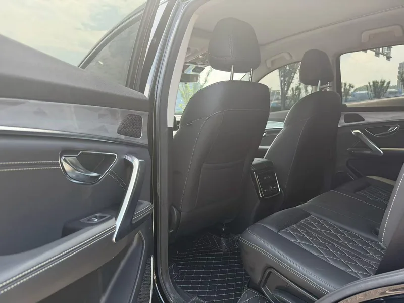 Jetour X70 PLUS 2023 1.5T DCT Brave person PLUS 5 seat exterior photo 5 Jetour X70 PLUS 2023 1.5T DCT Brave person PLUS 5 seat exterior photo 5
