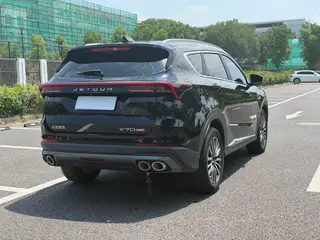 Jetour X70 PLUS 2023 1.5T DCT Brave person PLUS 5 seat interior photo 9 Jetour X70 PLUS 2023 1.5T DCT Brave person PLUS 5 seat interior photo 9