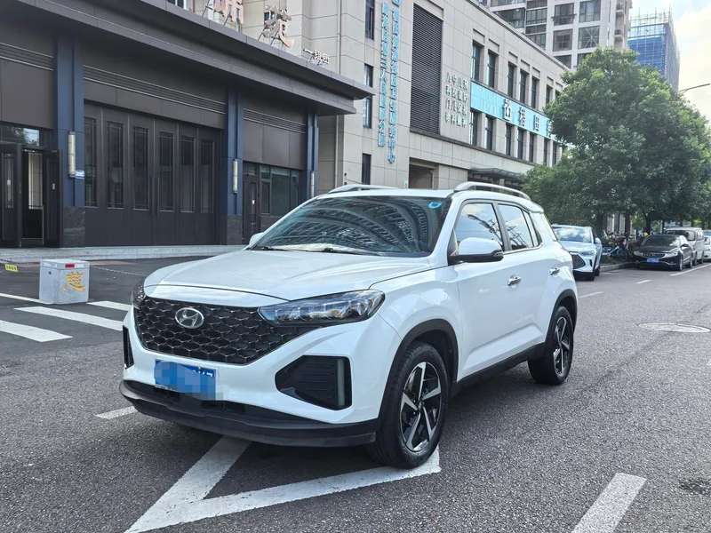 Hyundai ix35 2021 2.0L Automatic two-wheel drive leading version GLS exterior photo 1 Hyundai ix35 2021 2.0L Automatic two-wheel drive leading version GLS exterior photo 1