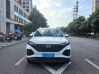 Hyundai ix35 2021 2.0L Automatic two-wheel drive leading version GLS exterior photo 2 Hyundai ix35 2021 2.0L Automatic two-wheel drive leading version GLS exterior photo 2