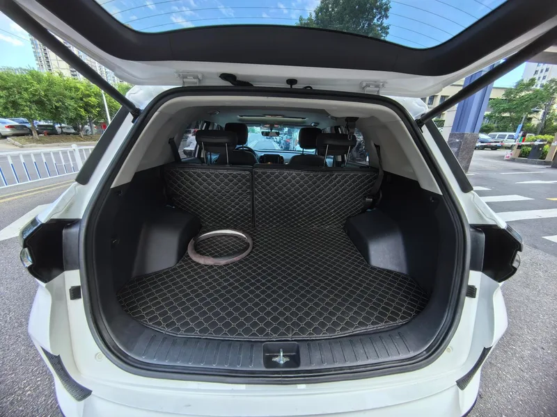 Hyundai ix35 2021 2.0L Automatic two-wheel drive leading version GLS interior photo 11 Hyundai ix35 2021 2.0L Automatic two-wheel drive leading version GLS interior photo 11
