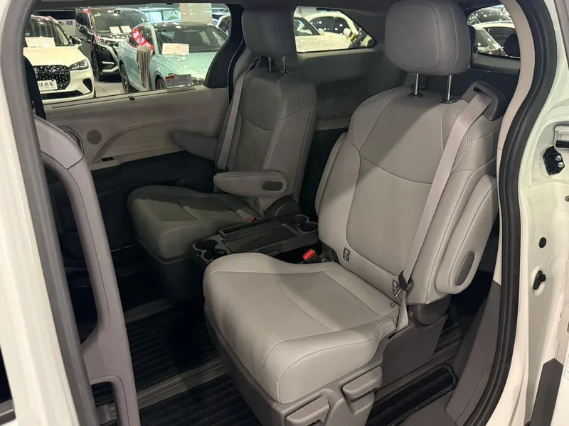 Toyota Granvia 2023 Double téléphone hybride électrique intelligent 2.5L Version confortable intérieur photo 13 Toyota Granvia 2023 Double téléphone hybride électrique intelligent 2.5L Version confortable intérieur photo 13