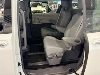 Toyota Granvia 2023 Double téléphone hybride électrique intelligent 2.5L Version confortable intérieur photo 16 Toyota Granvia 2023 Double téléphone hybride électrique intelligent 2.5L Version confortable intérieur photo 16
