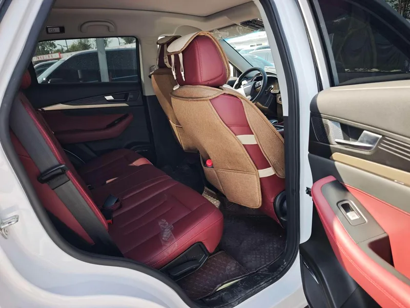 Jetour X70 2024 1.5T DCT Glory PRO 7 seat interior photo 11 Jetour X70 2024 1.5T DCT Glory PRO 7 seat interior photo 11