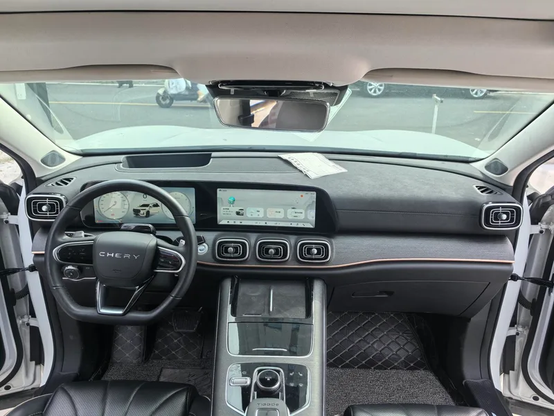 Chery Tiggo 9 2023 2.0T DCT Two-wheel-drive Prestige Edition 7 seat interior photo 13 Chery Tiggo 9 2023 2.0T DCT Two-wheel-drive Prestige Edition 7 seat interior photo 13