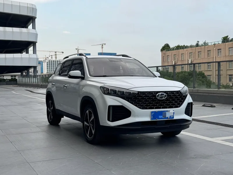 Hyundai ix35 2021 2.0L Automatic two-wheel drive leading version GLS exterior photo 2 Hyundai ix35 2021 2.0L Automatic two-wheel drive leading version GLS exterior photo 2