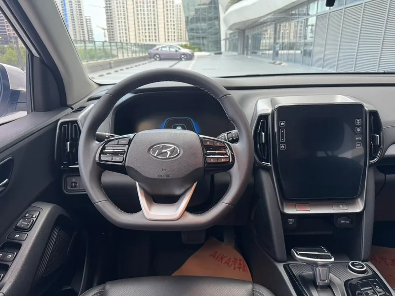 Hyundai ix35 2021 2.0L Automatic two-wheel drive leading version GLS exterior photo 7 Hyundai ix35 2021 2.0L Automatic two-wheel drive leading version GLS exterior photo 7