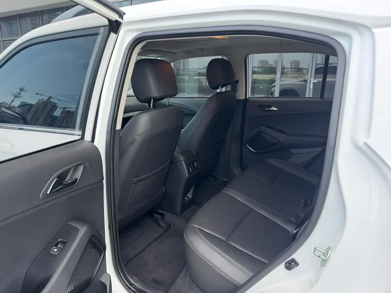 Hyundai ix35 2021 2.0L Automatic two-wheel drive leading version GLS interior photo 10 Hyundai ix35 2021 2.0L Automatic two-wheel drive leading version GLS interior photo 10