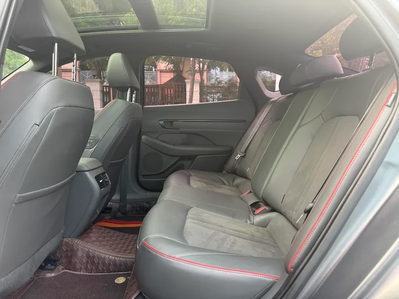 Hyundai Sonata 2024 2.0T N Line Max interior photo 12 Hyundai Sonata 2024 2.0T N Line Max interior photo 12