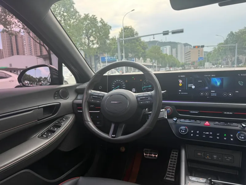 Hyundai Sonata 2024 2.0T N Line Max interior photo 15 Hyundai Sonata 2024 2.0T N Line Max interior photo 15