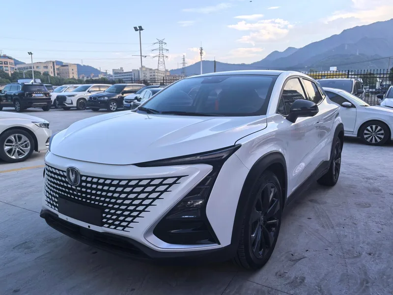 Changan UNI-T 2021 1.5T Excellence-type exterior photo 1 Changan UNI-T 2021 1.5T Excellence-type exterior photo 1