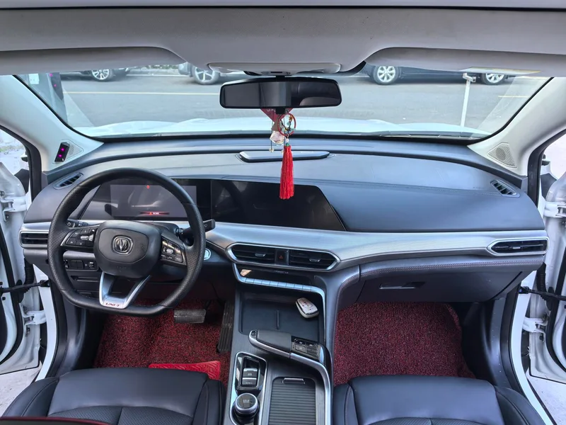 Changan UNI-T 2021 1.5T Excellence-type interior photo 10 Changan UNI-T 2021 1.5T Excellence-type interior photo 10