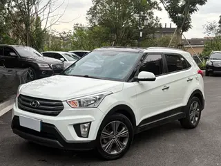 Hyundai ix25 2015 1.6L Tipo premium de tracción automática en dos ruedas DLX exterior foto 1 Hyundai ix25 2015 1.6L Tipo premium de tracción automática en dos ruedas DLX exterior foto 1